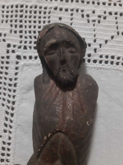 Fragmento de Escultura de Cristo, em madeira.
