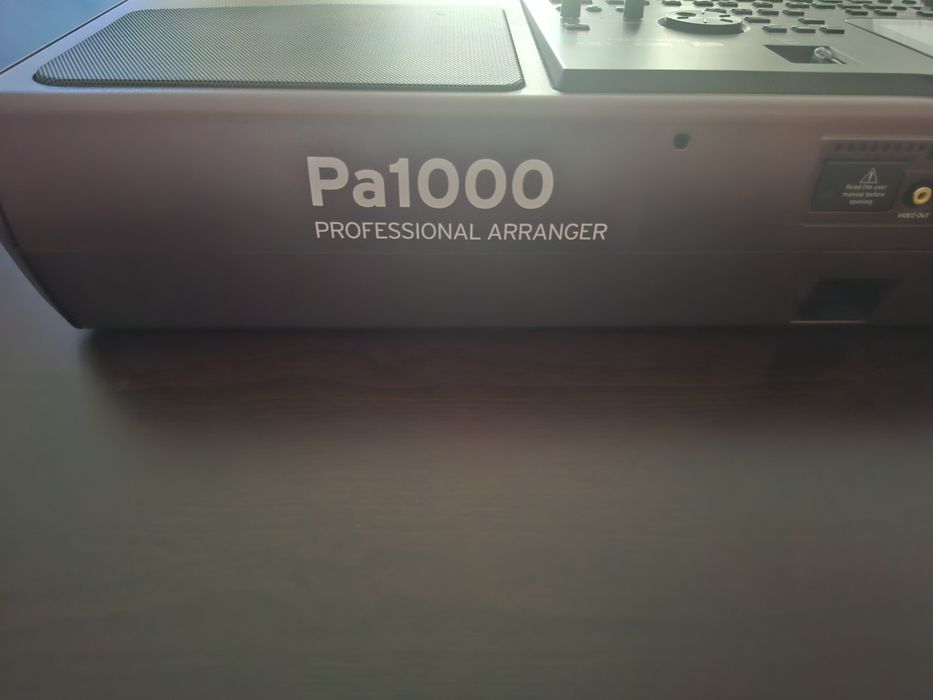 Vendo Korg pa 1000