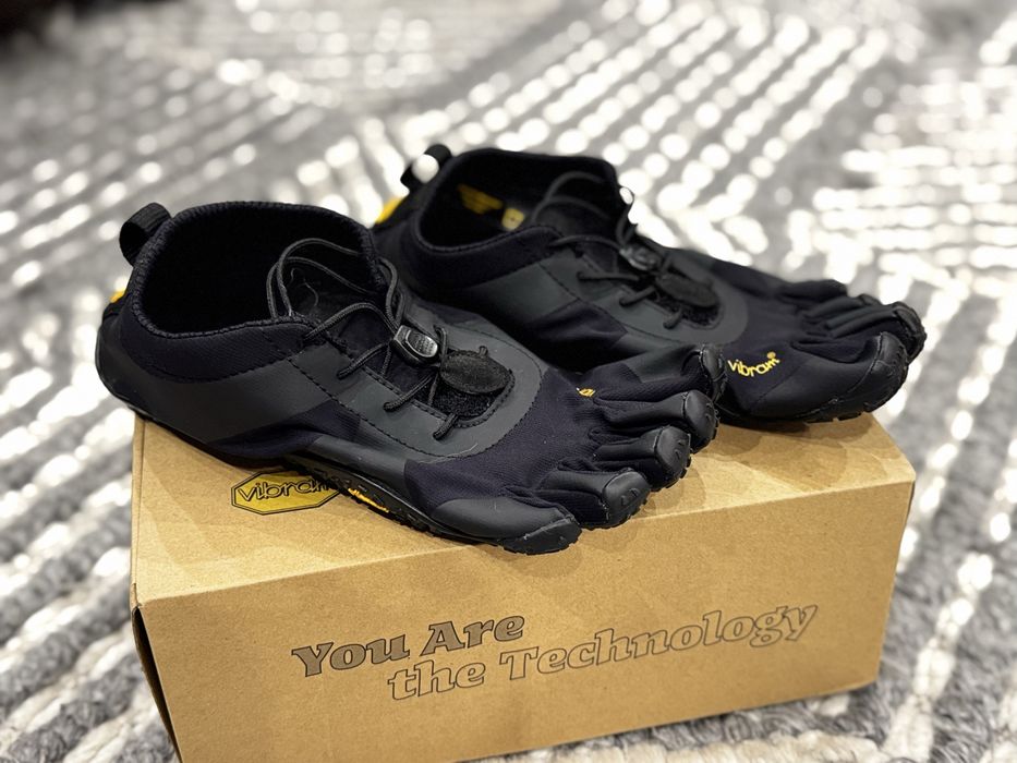 Черевики жіночі Vibram Fivefingers V-Alpha - black