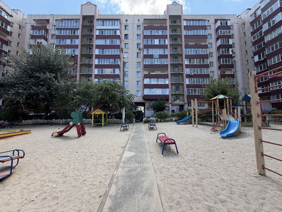 Без комісії.  Продаж просторої світлої 3-кімнатної квартири в м. Обухів мікрорайон Сосновий, 2