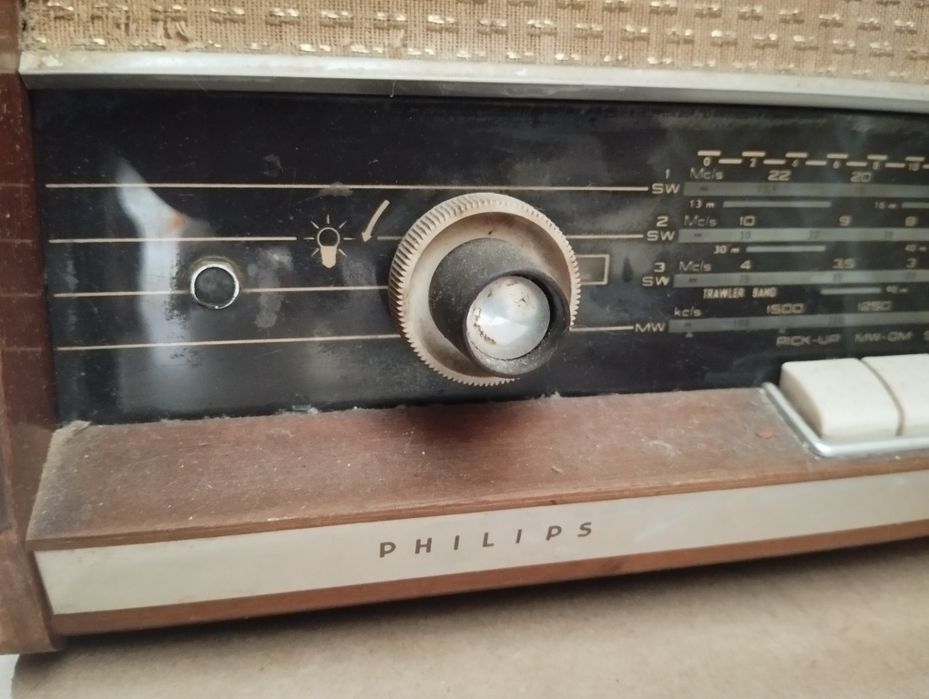 Rádio de mesa clássico Philips