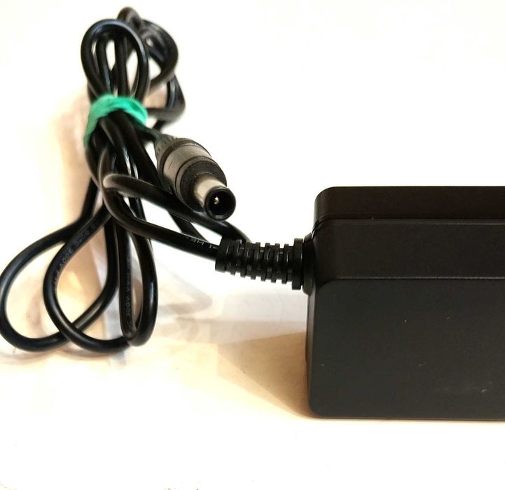 Zasilacz do Monitor LG  19 V- 45 W