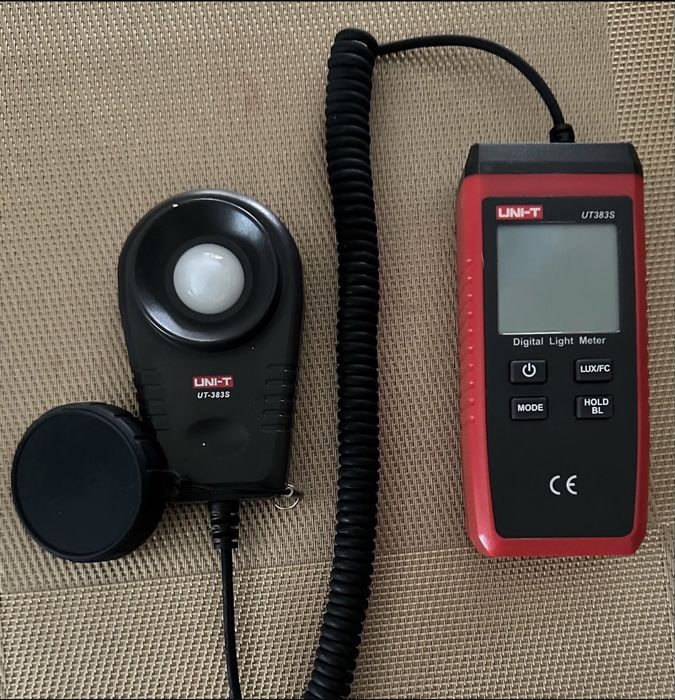 Medidor de Luz digital Uni-T modelo UT-383S