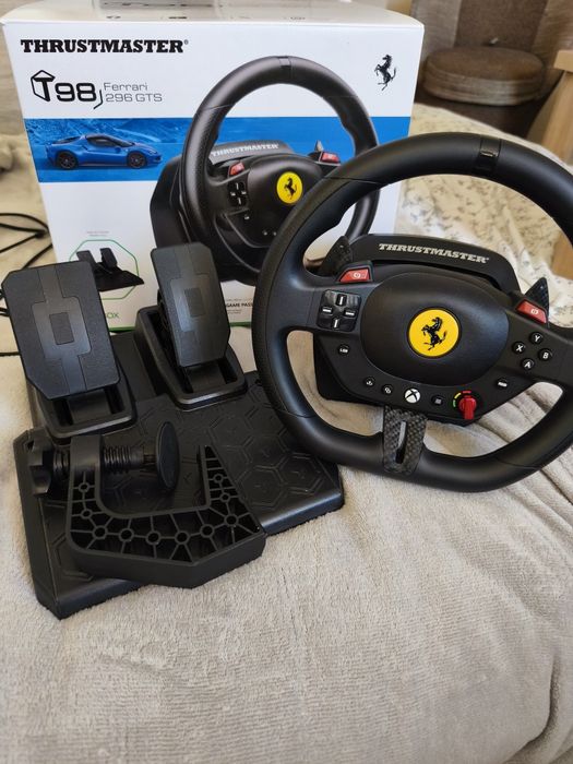 Thrustmaster T98 Ferrari 296 GTS + pedały | stan idealny | jak nowa