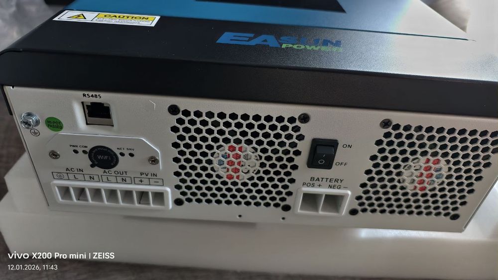 Гібрідний інвертор  EASUN 6.2KW 48v