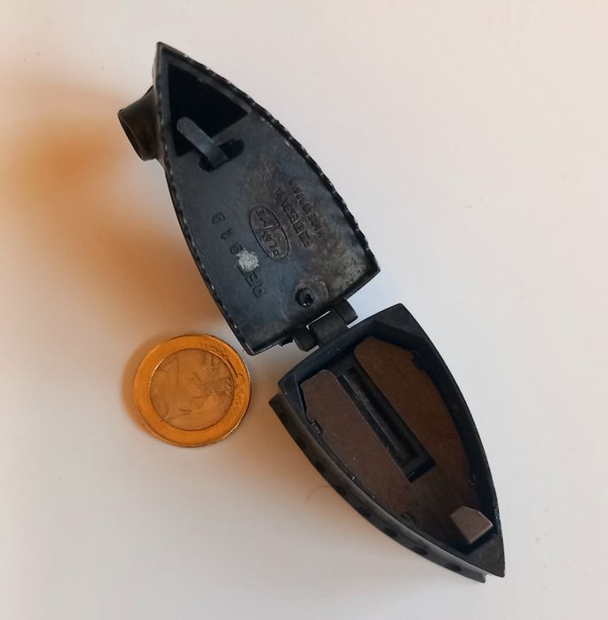 4 Miniaturas /Afias em metal