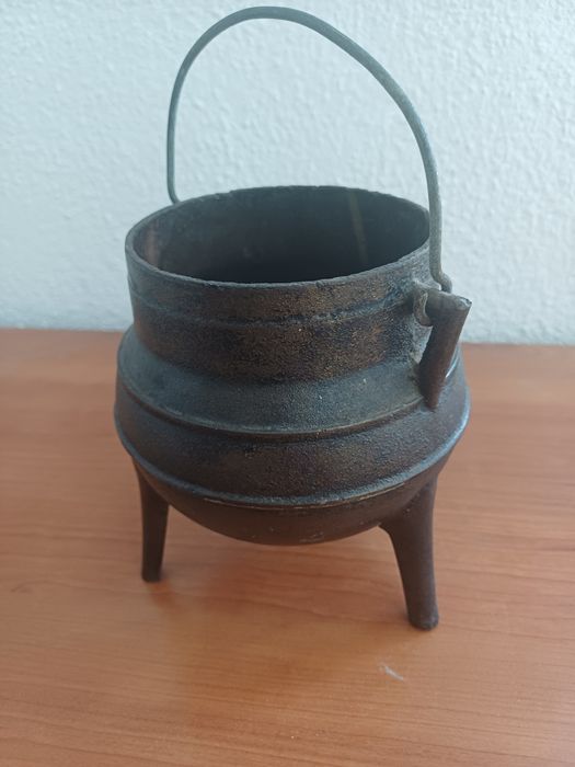 Panela Ferro Fundido 1Litro 3Pernas