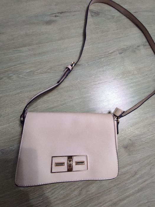 Torebka listonoszka pudrowy róż