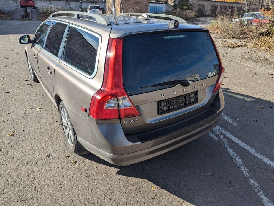 Задній бампер Volvo XC60 XC70 P3 V60 r-design  V70 S80 V50