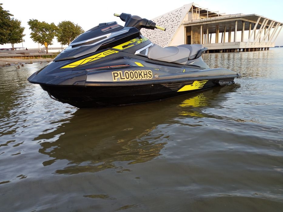 Wynajem Motorówki SEA RAY 185 wieża, JBL; SKUTERY Yamaha Giżycko