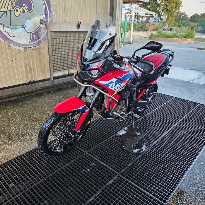 Honda Africa Twin (2024) – 10.835 km – Garantia até 2029 (Como Nova!)