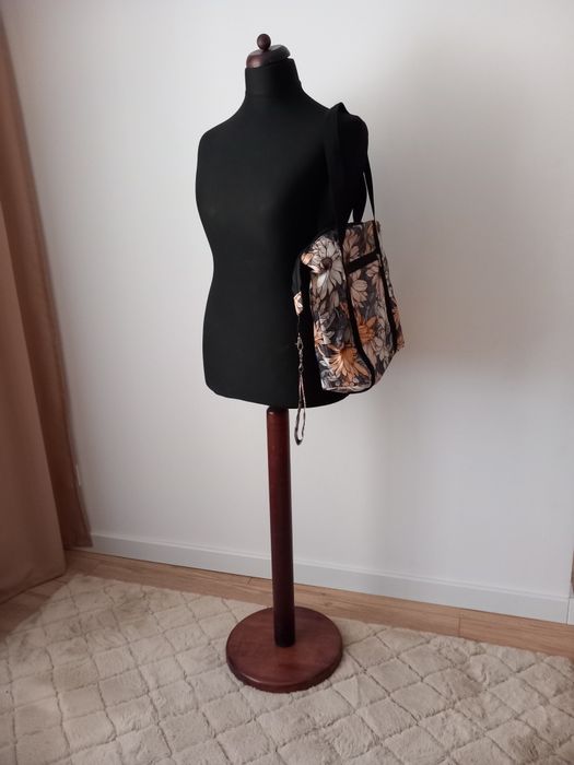 Manekin krawiecki sklepowy rozm. 46 elegancki