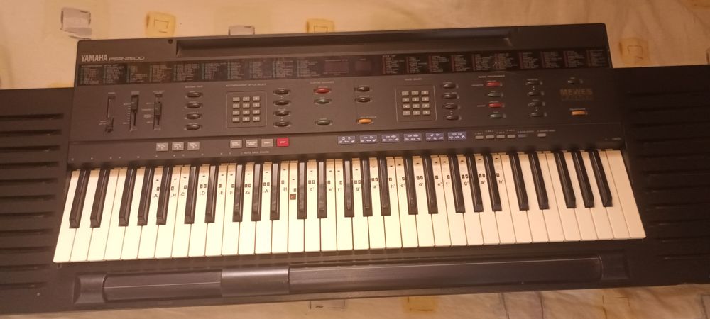 Sprzedam keyboard Yamaha psr 2500