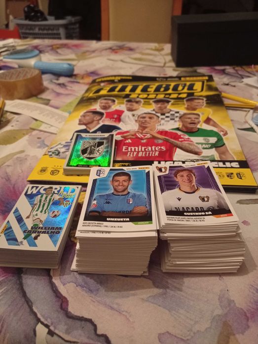 Vendo/troco cromos liga Betclic 23/24 + de 300 diferentes - 0,15€