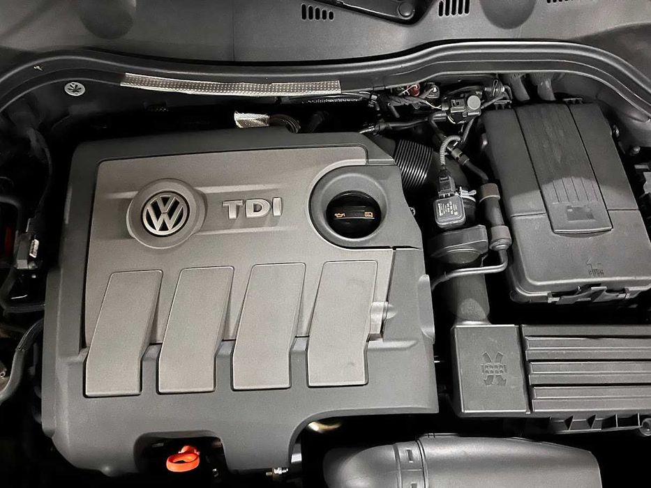 VW Passat 1.6 TDI BlueMotion carro de garagem 60,000km