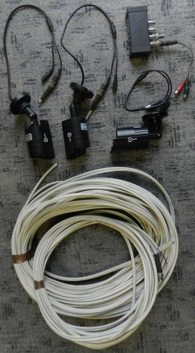 Zestaw do monitoringu 3 kamery, przełącznik kamer PPK-3, przewody