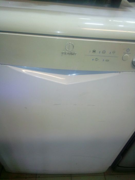 Vendo várias Maqs. De lavar a loiça de óptima, qualidade , bons precos