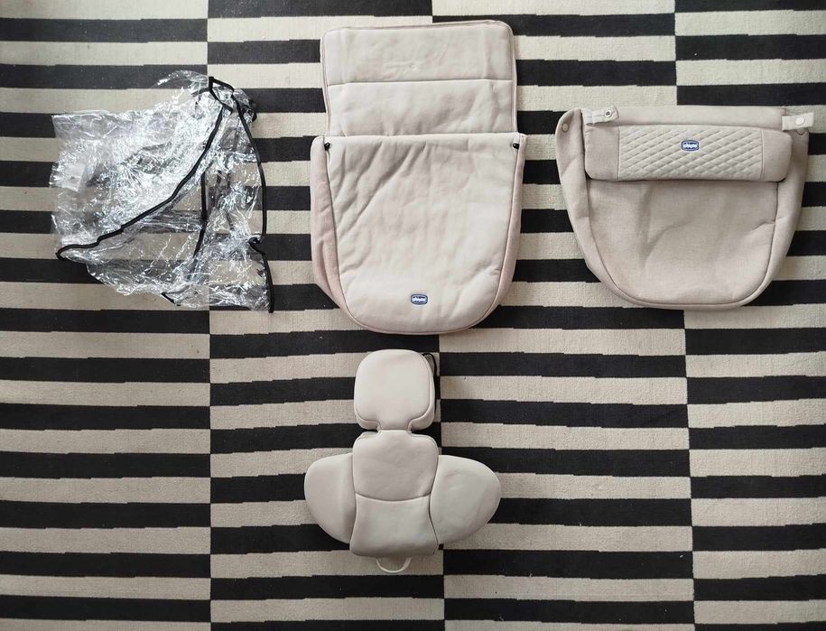 Carrinho Chicco Style Go com todos os acessórios ( Cadeira e Alcofa)