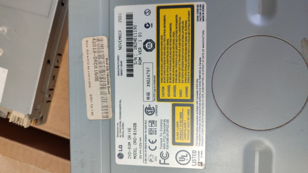 Leitores DVD e Disquetes