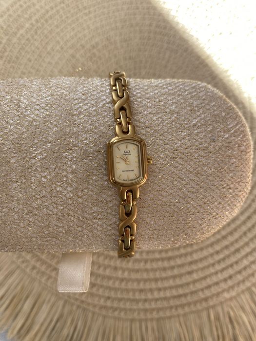 Наручний годинник Q&Q