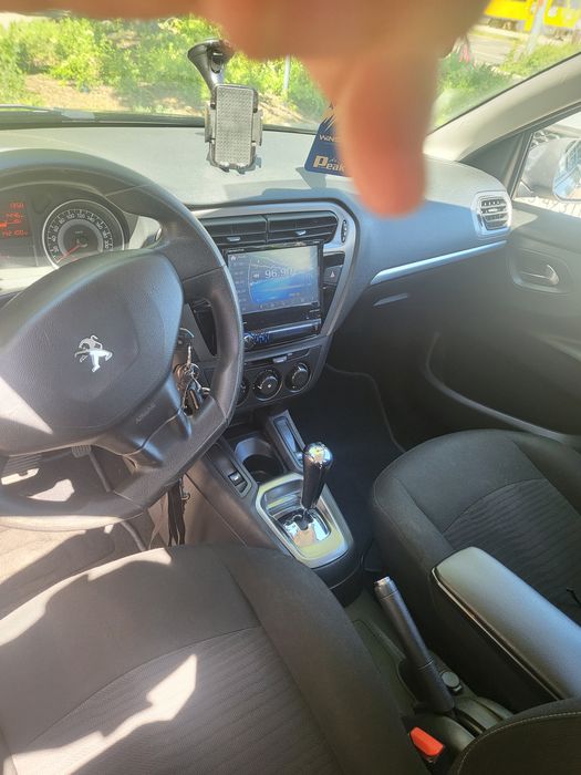 Peugeot 301 rok 2016 automat