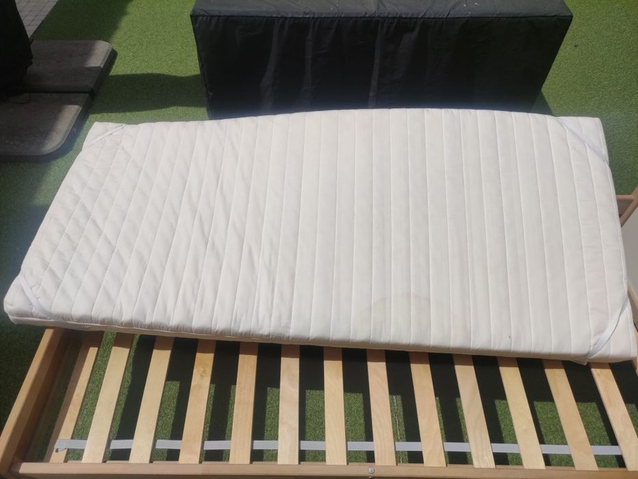 Cama criança com colchão