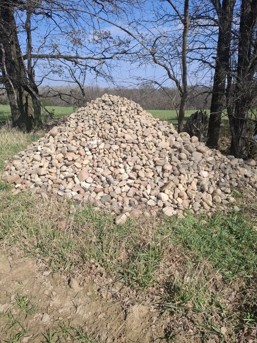 Kamień polny różnej wielkości