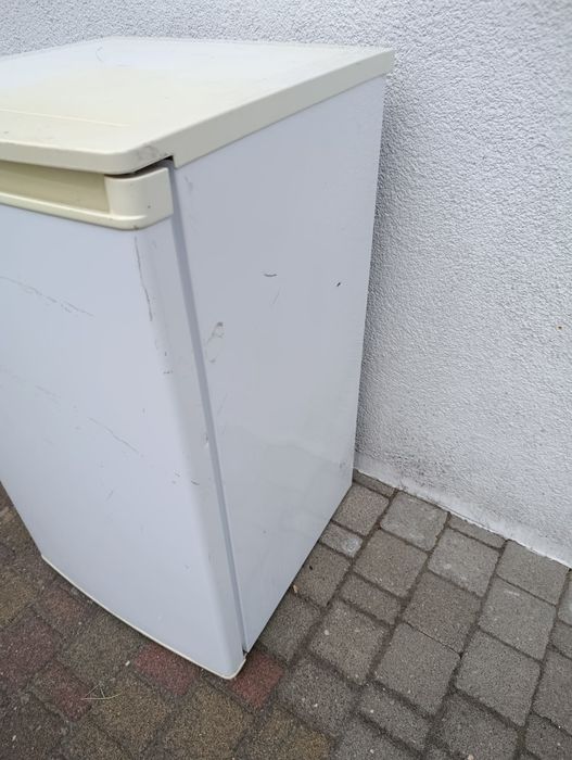 Sprzedam małą zamrażarkę