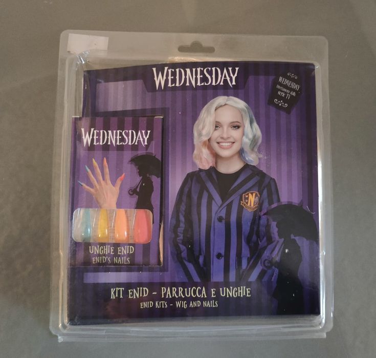 Zestaw kostiumowy WENDNESDAY