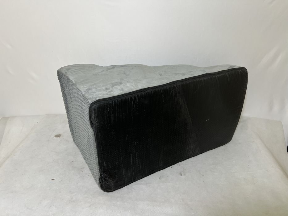 Ergonomiczna poduszka klinowa / oparcie do siedzenia – szara