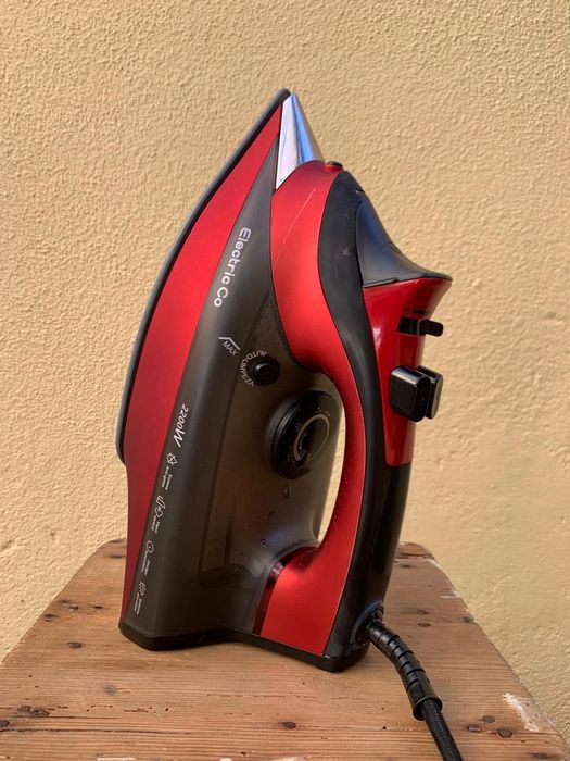 Ferro de engomar a funcionar
