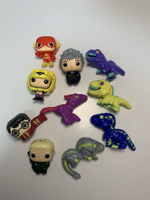 фігурки кіндер джой jurrasic world/harry potter