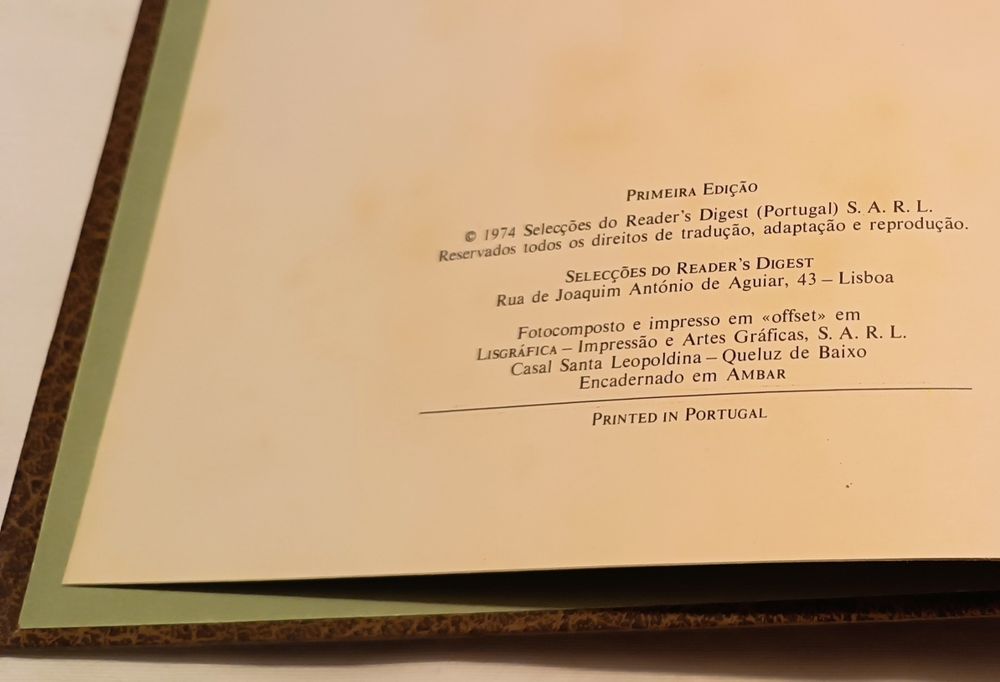 Livro Antigo. " Os grandes Rios"