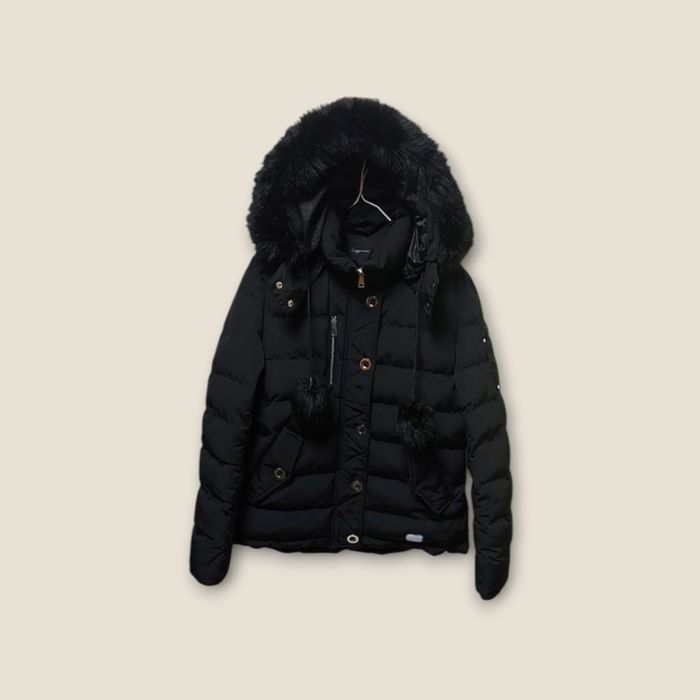 Куртка жіноча у відмінному стані зимова