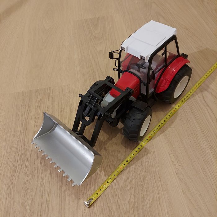Zabawka traktor metalowy
