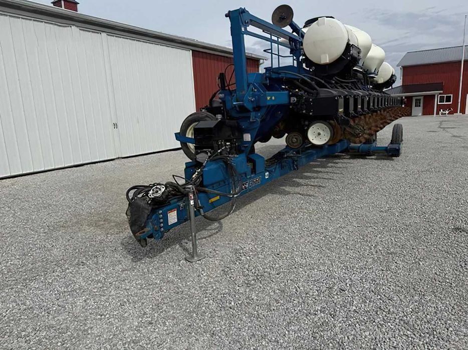 Kinze       3660 2010