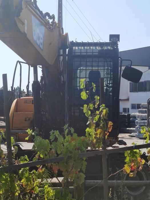 JCB JS200w (year 2012)64199029458562123