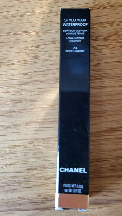 Kredka do oczu Chanel złoty