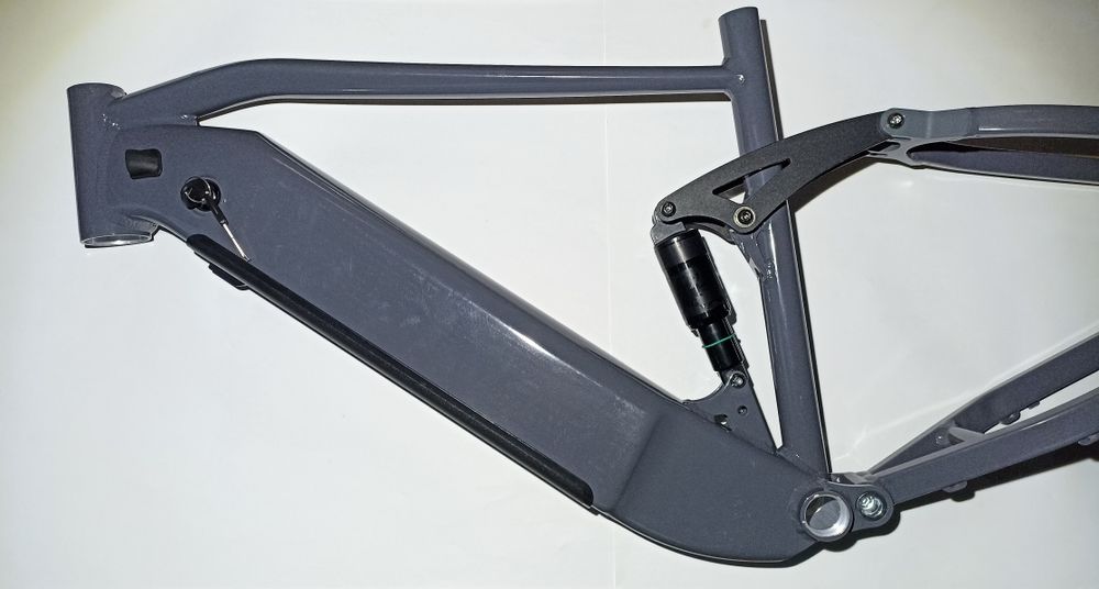 Кастомная алюминий рама для электровелосипеда двухподвес фэтбайк 26х4