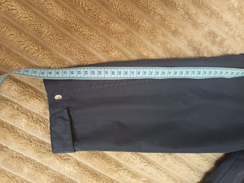 Куртка , вітрівка.