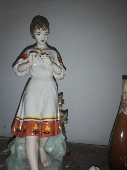 Статуетка антикваріат