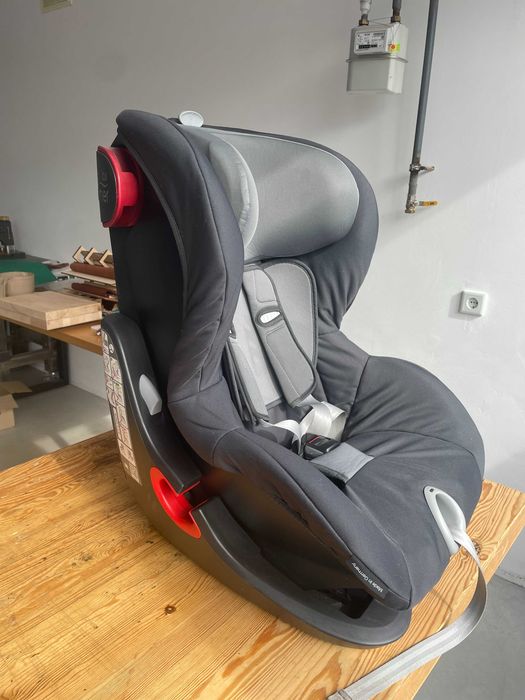 Автокрісло Britax Römer KING II LS Black Series Storm Grey у доброму стані