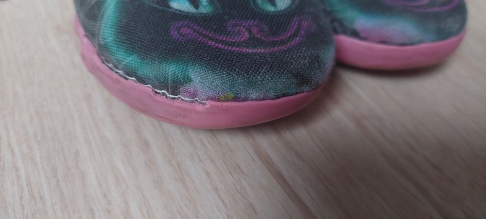 Kapcie RenBut, rozmiar 23