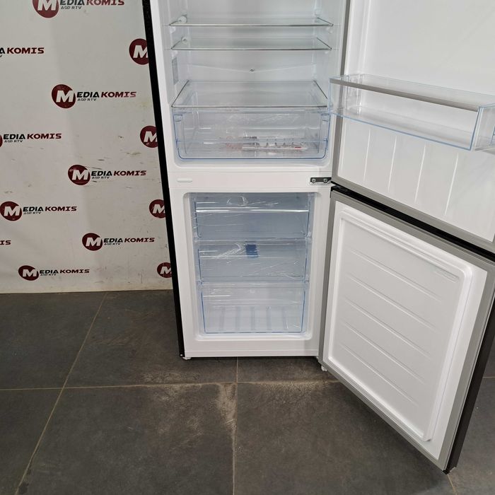Lodówka Chiq FBM260L [2 lata gwar] E / 39dB / 176cm wys / 262 litry[2]