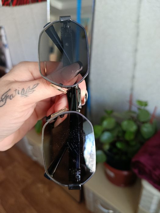 Сонцезахисні окуляри жіночі Miu Miu