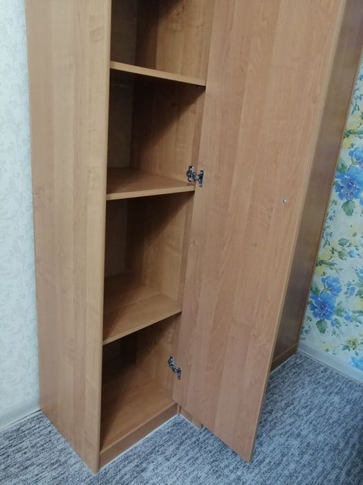 Закритий шкаф-пенал (стелаж). ДСП Польша. Стан ідеальний! Самовивіз