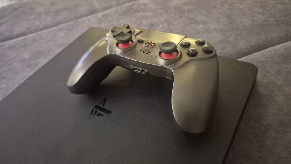 Konsola PS4 Slim 1 TB