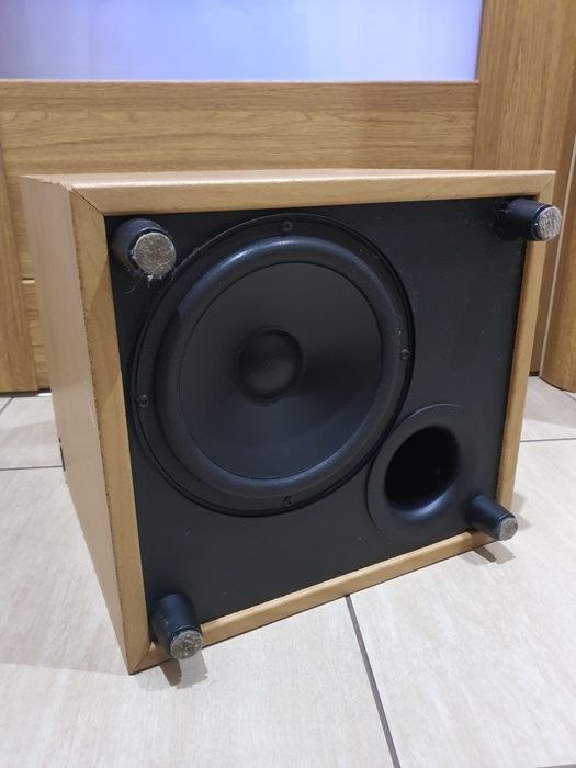 Subwoofer aktywny Jamo