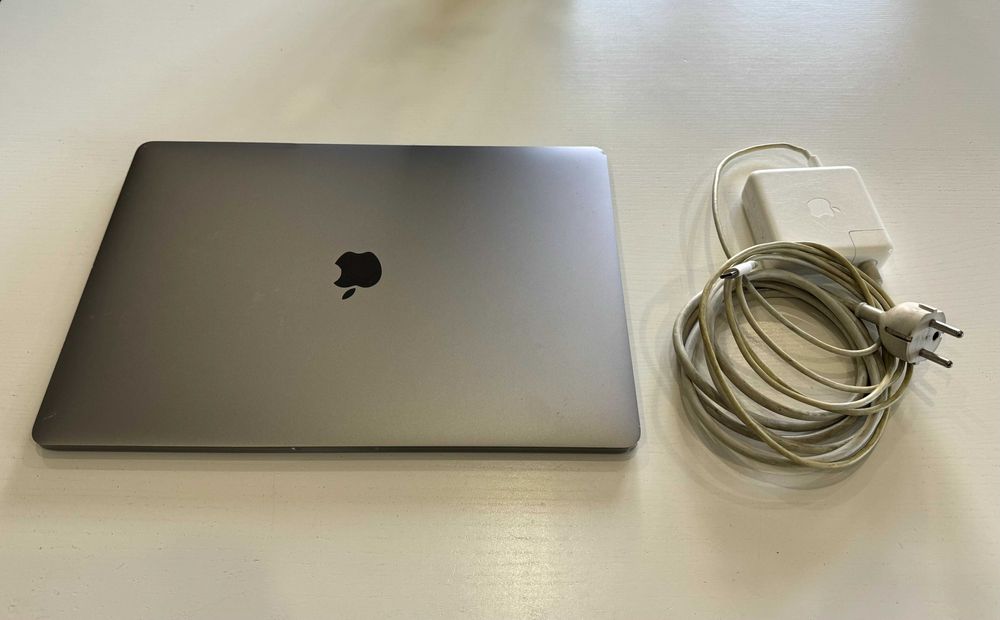 Macbook Pro 15 2018 I7