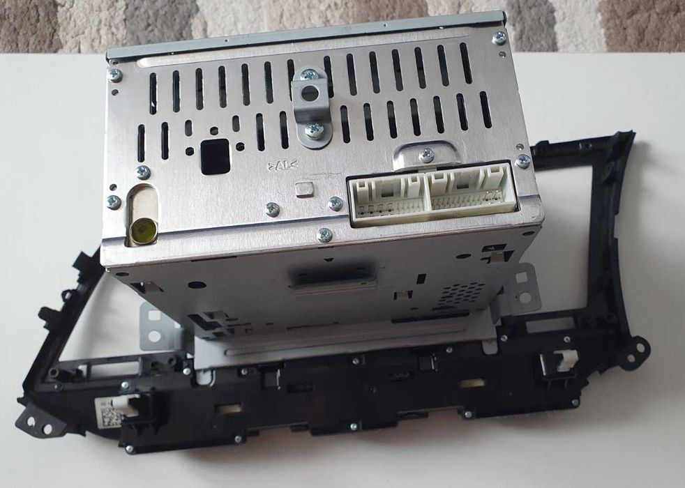 Продам автомагнітолу для автомобіля Hyundai Elantra 2016 року